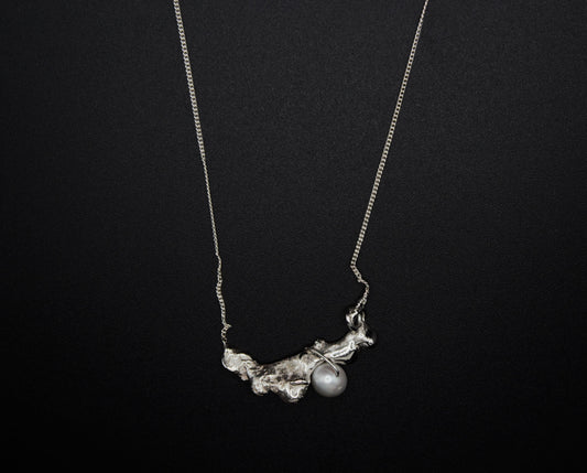 Ilynore necklace
